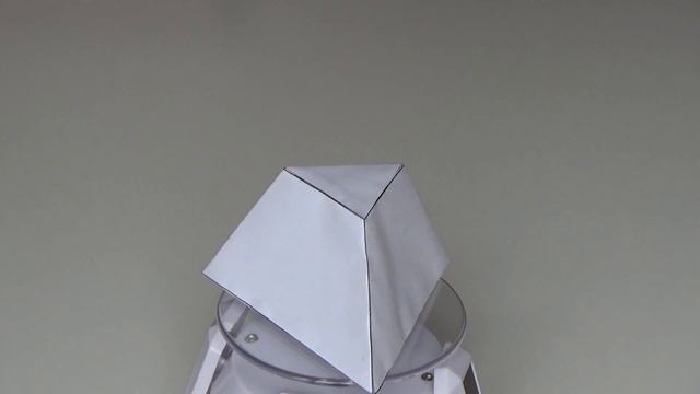 Truncated triangular pyramid, треугольная усечённая пирамида смотреть онлайн