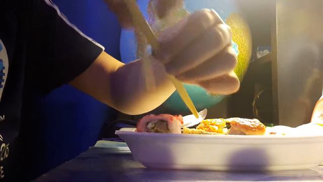 Я с ильей ем суши ^*^ смотреть онлайн