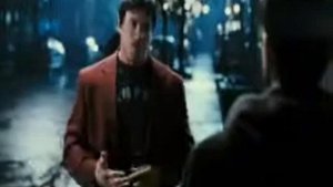 Тренер бьет игрока перед игрой!!