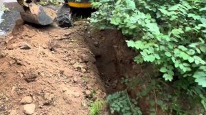 Миниэкскаватор Komatsu pc08uu работа в  стесненных условиях.