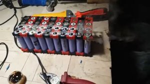 Мощный аккумулятор из литий-ионных батареек(не удачный)