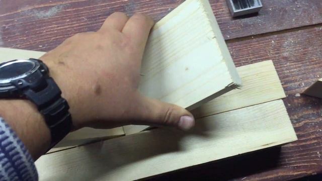 Простая каретка для запиливания под углом в 90 градусов (на ус) смотреть онлайн