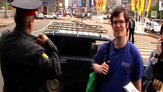 Попытка разогнать ведёрки на Новом Арбате смотреть онлайн