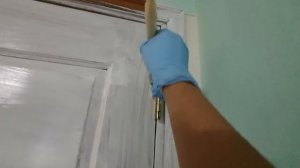 Сделала нишу для холодильника и перекрасила всю прихожую.