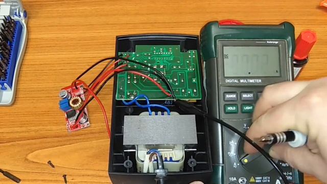 Меняем аккумуляторы в шуруповерте c NICd на Li-ion (часть 2. Зарядное устройство) смотреть онлайн
