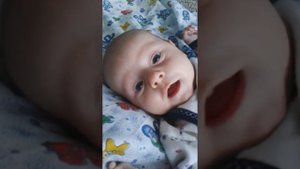 Развитие ребенка 2 месяца. Толя 2 месяца. Узнает маму и разговаривает. Что умеет мальчик в 2 месяца