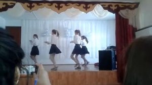 Танец под песню "Не детское время" )))