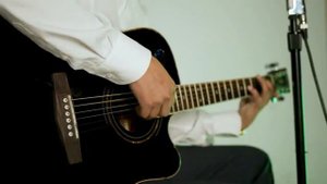 Довукай-Аас кежиим бериптер мен ( на гитаре)