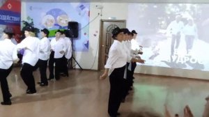 Танец со шляпками. Танцевальный коллектив "Лёгкий шаг". Руководитель Мумрина Е.Б.
