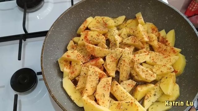 как пожарить картошку вкусно с корочкой на сковороде смотреть онлайн