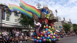 (4K) Pixar Play Parade | FULL PARADE | Disneyland Park