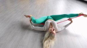 Yoga and Stretching Art — Splits Flow with Yoga Band