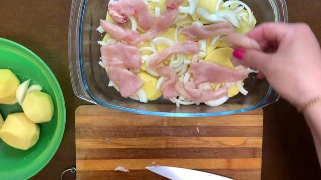 Картофель под сырной корочкой в духовке.Картофель по французки