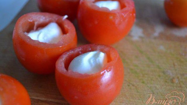 Закуска из томатов с сыром
