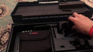 Распаковка и обзор лазерного нивелира Bosch GCL 2-50 G в кейсе