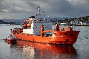 Наши на "Академике Федорове". Часть 2. Прибытие вертолетов на судно.