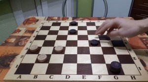 Андрей Валюк - Дмитрий Цинман. "Леталка" 1.h2-f4 e7-g5.