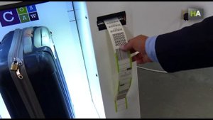 НА Устройство определит размеры и вес ручной клади за 10 секунд и ускорит посадку на рейс