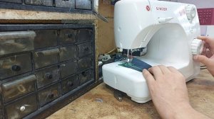 Не ровная строчка с низу, регулировка швейной машины простой способ
