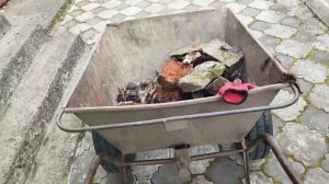 Интересная советская тележка самосвальная. Хорошая задумка