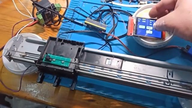 Позиционирование и управление скоростью головки принтера двигателем постоянного тока. смотреть онлайн