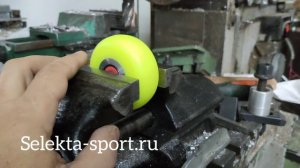 Маленькое колесо для лыжероллеров 71х30 на неплохом подшипнике