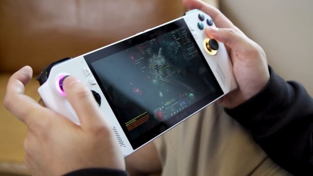 ASUS ROG Ally vs the Steam Deck: Which handheld gaming PC is right for you? смотреть онлайн