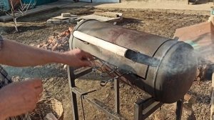 ЖАРИМ колбаски и картошку на МАНГАЛЕ ИЗ ГАЗОВОГО БАЛЛОНА