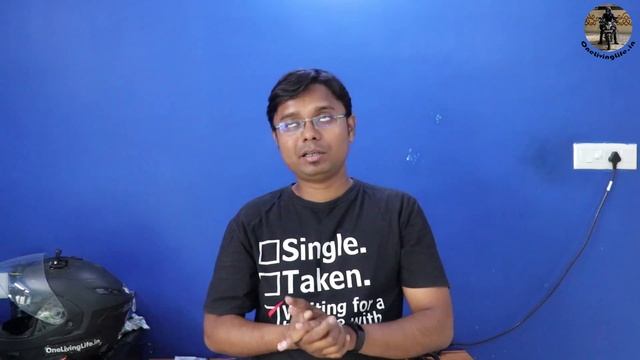 Which spares and tools to carry on long rides? | Motorcycle Essentials смотреть онлайн