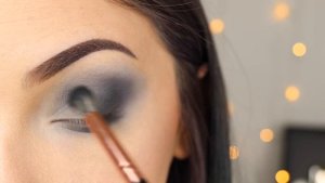 Easy Beginner Black & White Smoky Eye Makeup Tutorial || KELLI MARISSA