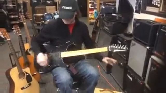 Vintage Gibson Amp With Vintage Ibanez Roadstar At Rocktown Music смотреть онлайн