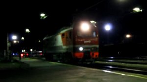 Смена электровоза ЭП1-300 на ЭП2К-056 на станции Карталы-I