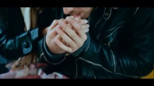 ДОЖДЕМ СМЫВАЕТ ВСЕ СЛЕДЫ...