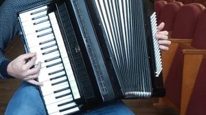 Шёл казак на побывку Домой на Аккордеоне Аккордеонист