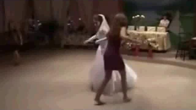 Зажигательный танец невесты. смотреть онлайн