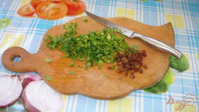 Запеченый окунь с изюмом
