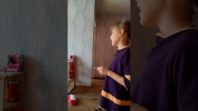 Как Алиса записывает видео. Зебра в клеточку. Колыбельная. Смешные моменты смотреть онлайн