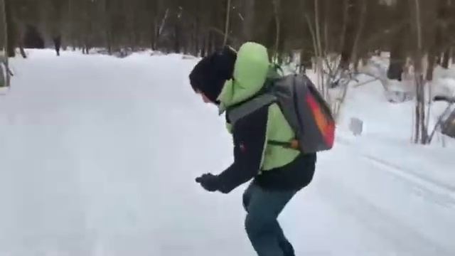 Упражнение "Лыжник" Йога Смеха смотреть онлайн