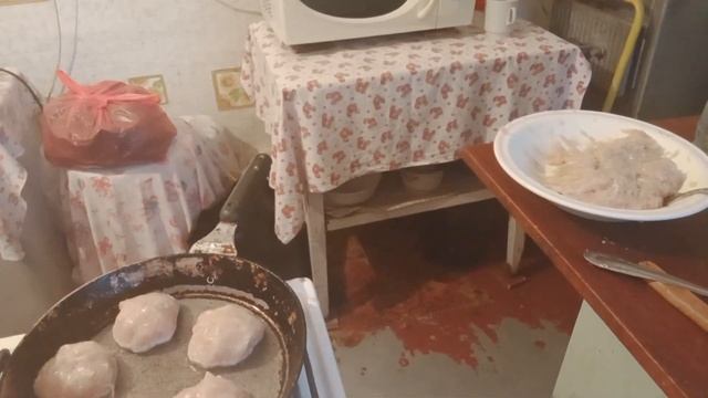 Паровые котлеты индюшиные, супик. смотреть онлайн