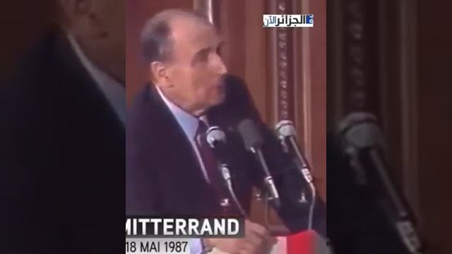 M. Mitterrand à la Sorbonne "Je me demande si, déjà, nous ne sommes pas un peu arabes"