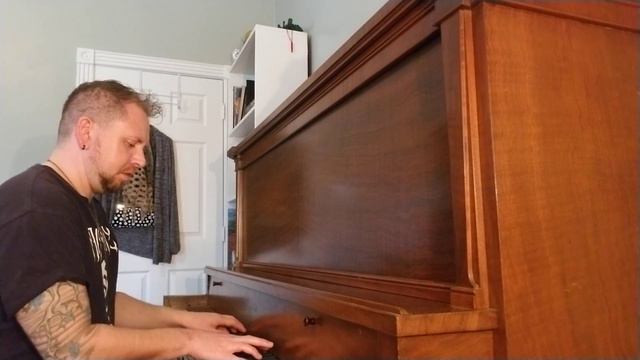 Thos. Goggan & Bros. 107+ year old upright grand piano смотреть онлайн