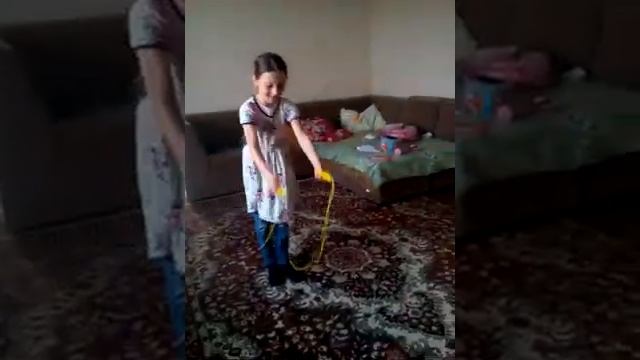 Прыгаю на скакалке смотреть онлайн