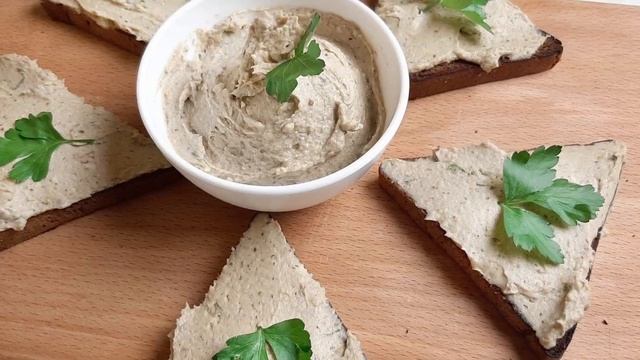 Молниеносный перекус: 2 простейших и вкуснейших намазки на хлеб.