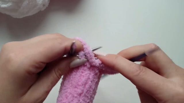 МК - плюшевые пинетки. Training workshop on knitting plush booties. Master-class. смотреть онлайн