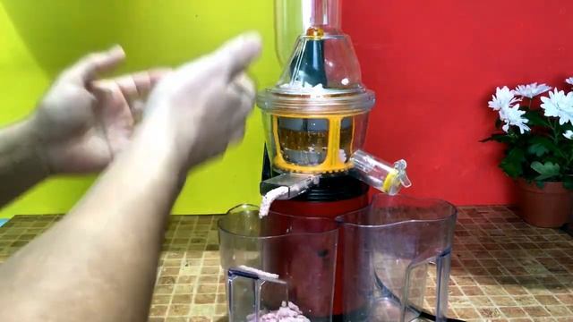 Дела сосисочные) Сосиски в соковыжималке,кот пробует сосиски.mp4 смотреть онлайн