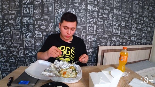 РЕЗИНОВАЯ креветка / доставка от pasta bar /  ну и ДИЧЬ...