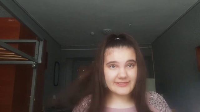 ТОП 5 простых причесок на гофрированные волосы смотреть онлайн