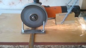 Стойка для болгарки, надежный зажим заготовок.