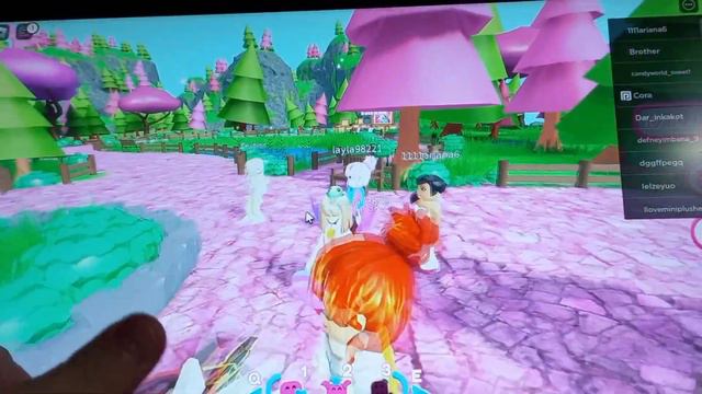 Кто-то:как получить бесплатные вещи в Roblox?😳🤔Маша:Я покажу! смотреть онлайн