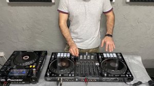 Краткий обзор / распаковка Pioneer DDJ-1000SRT